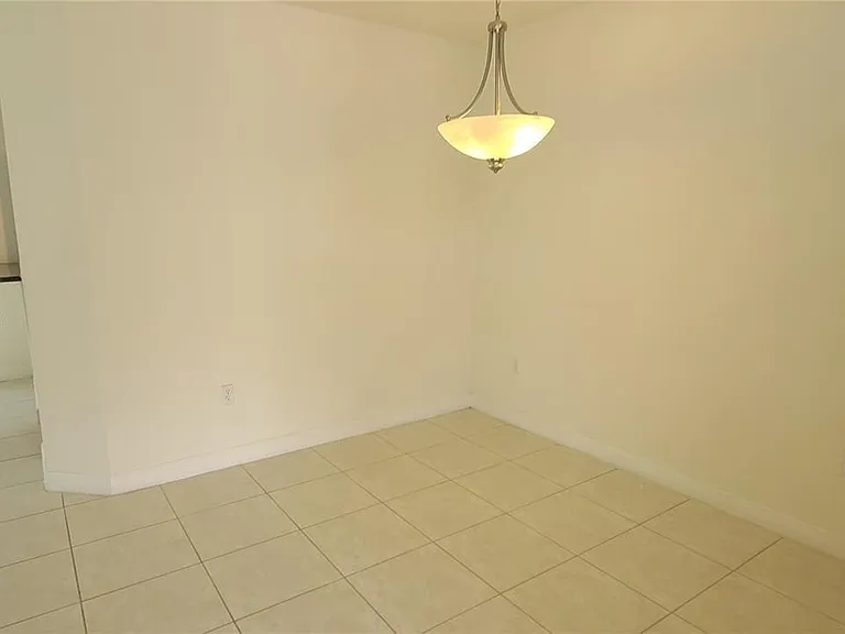 1021 SE 23rd Ave #1 — Photo 12