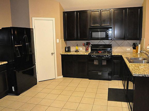 4th image of 8006 Big Oak Dr