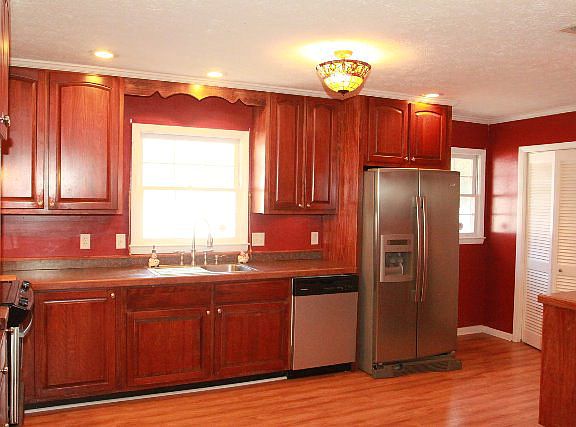 3rd image of 1304 N Cheney Dr
