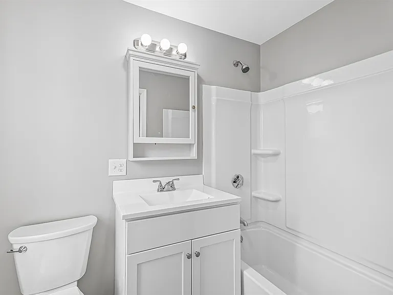 712 Eastern Ave #2 — Photo 7