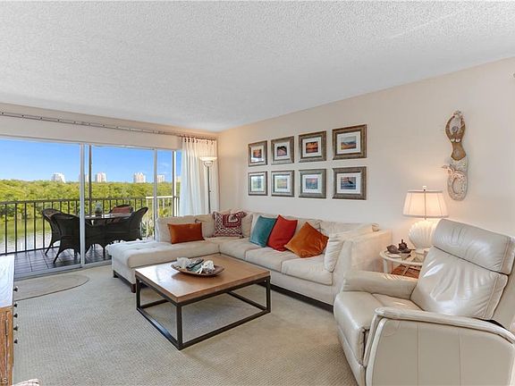 5th image of 26371 Hickory BLVD #304