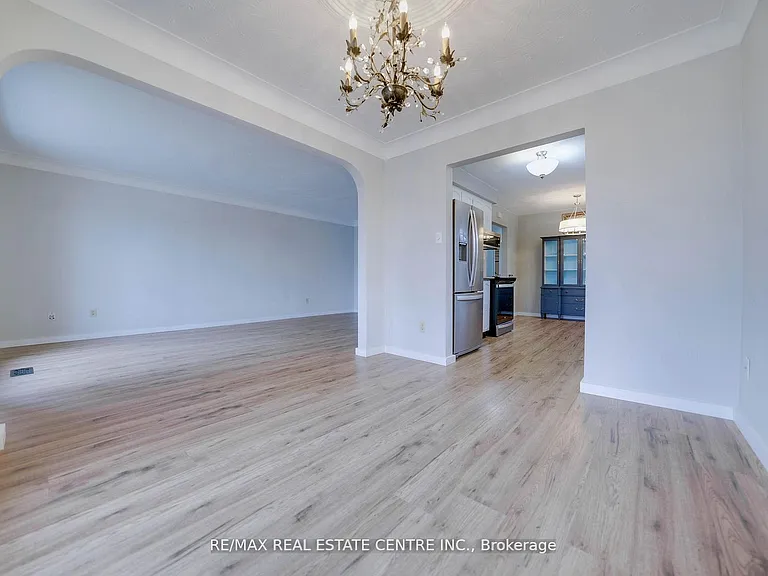 23 Taymall St — Photo 6