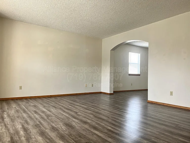 6436 Peak Vista Cir — Photo 2