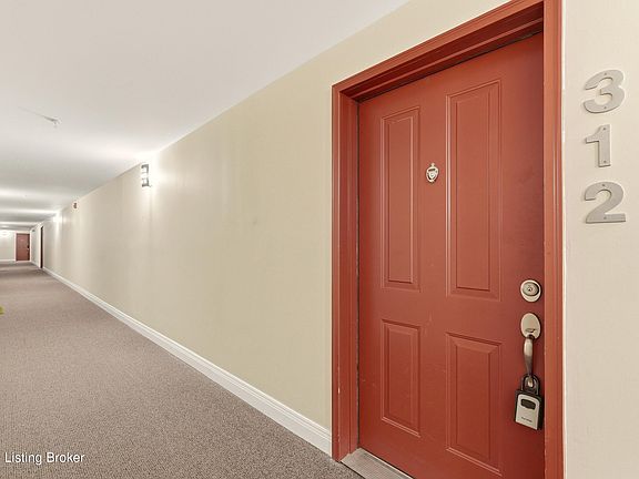 3rd image of 2411 Brownsboro Rd APT 312