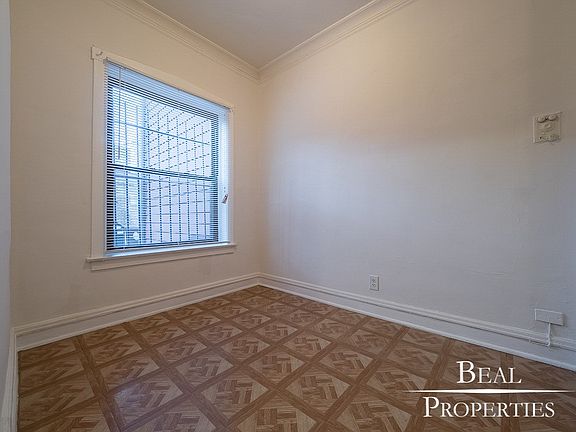 4th image of 2244 W Wilson Ave APT 210