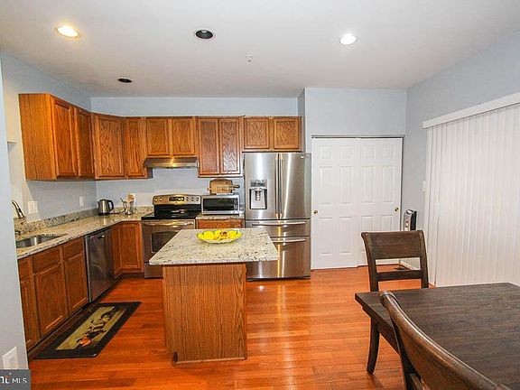 5th image of 1531 Laurel Wood Way