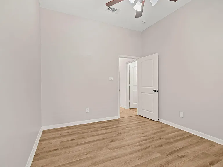 28410 Stonestead Dr — Photo 25