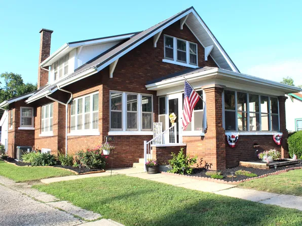 106 E Walnut St, Akron, IN 46910