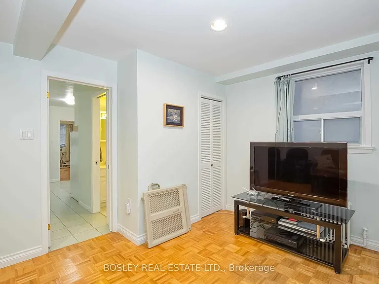 144 Evelyn Ave #LOWER — Photo 11