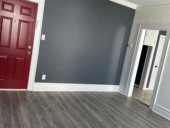 5th image of 28 Saint James Pl #2R
