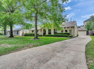 2811 Quincannon Ln, Houston, TX 77043