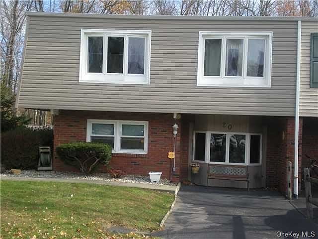 1st image of 20 Vailshire Cir
