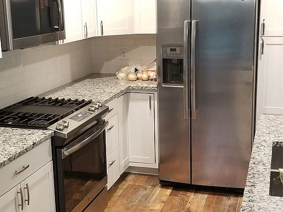 3rd image of 52666 Brandel Ave