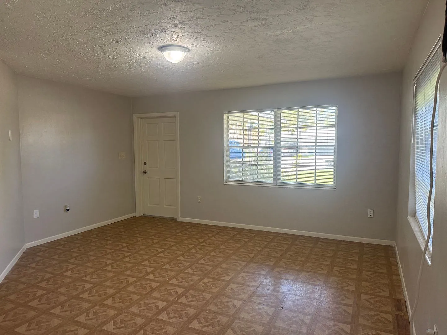 Comfortable 2-Bedroom Duplex in Bradenton, FL — Photo 3