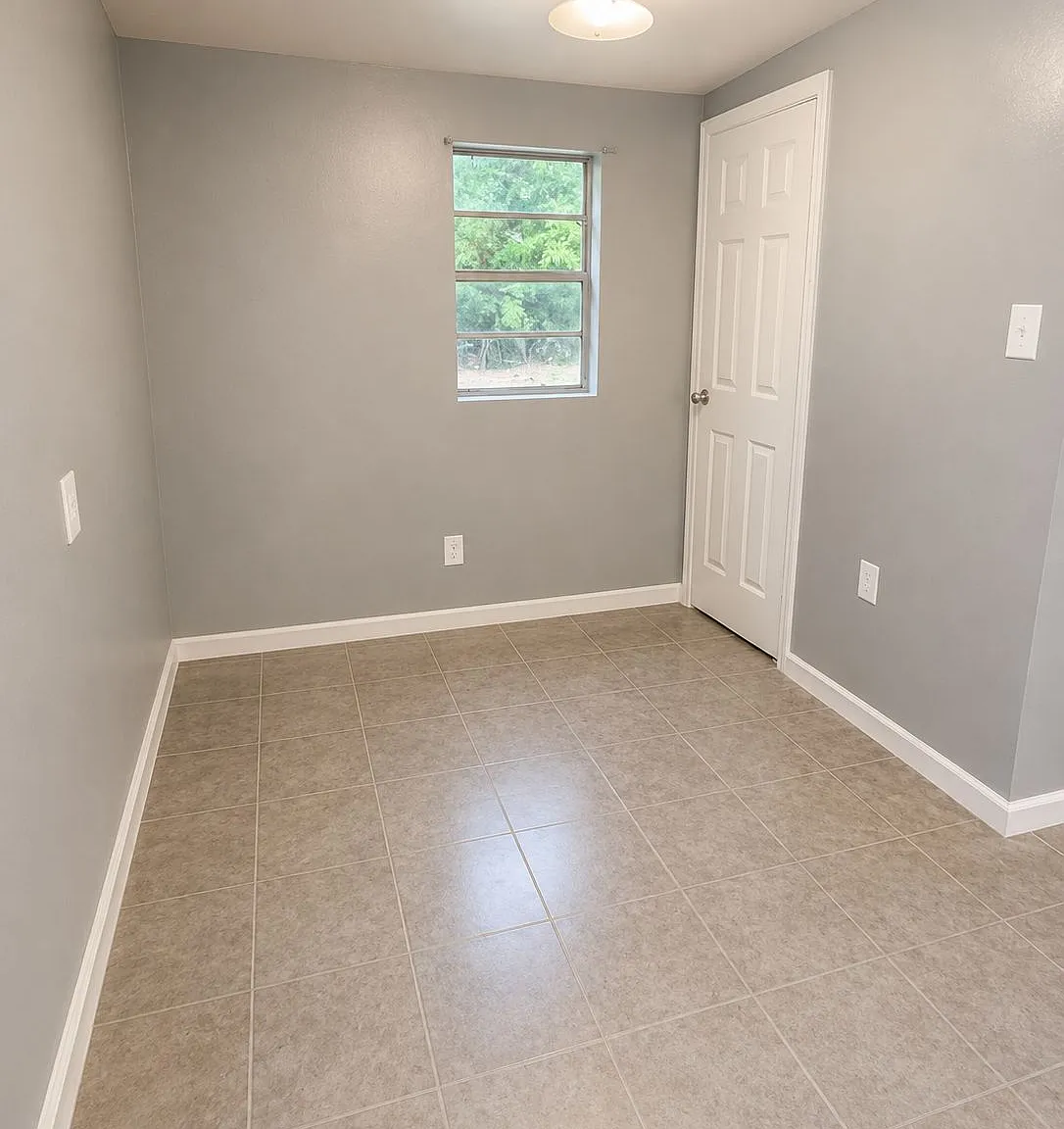 3 bed, 854 sqft, $1,195 — Photo 2