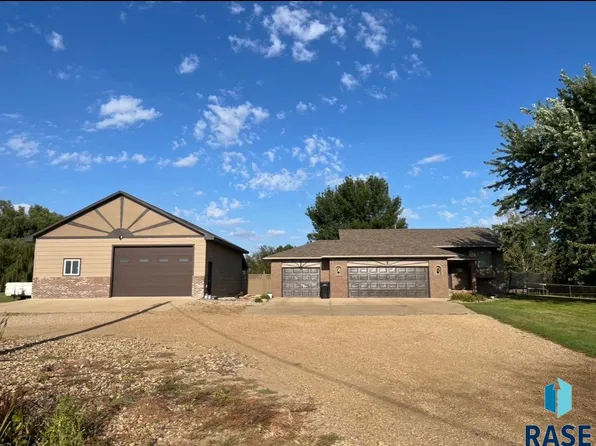 27180 468th Ave, Tea, SD 57064