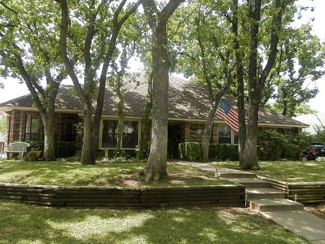 1st image of 4508 Lake Park Dr