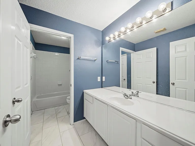 11814 Berkway Trl — Photo 19