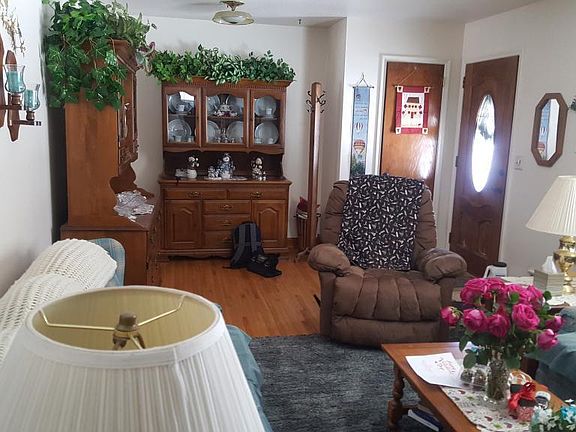 4th image of 10715 Quincy Blvd NE