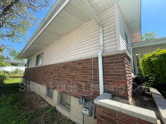 4th image of 2279 Gadbury Dr