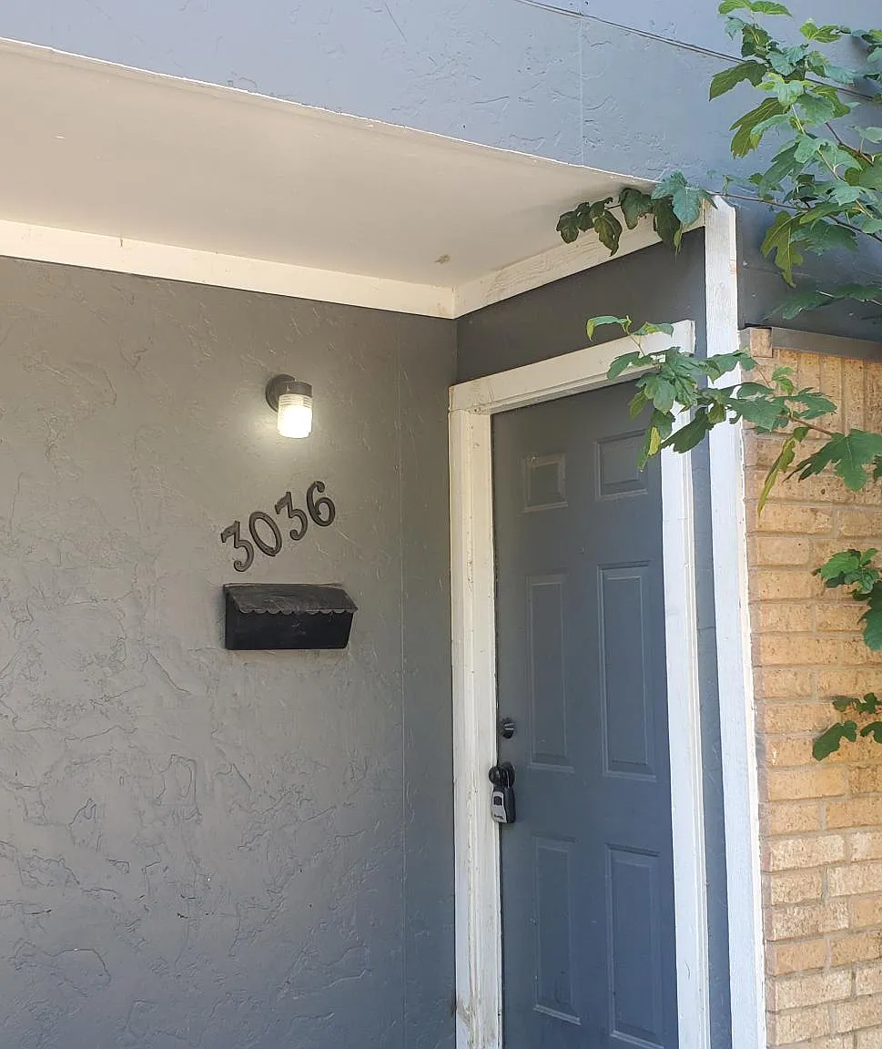 2 bed, 1.5 bath, 1120 sqft, $1,400 — Photo 2