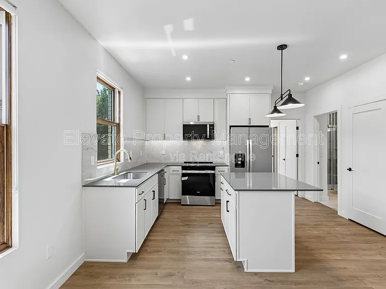 Hudson Place — Photo 15