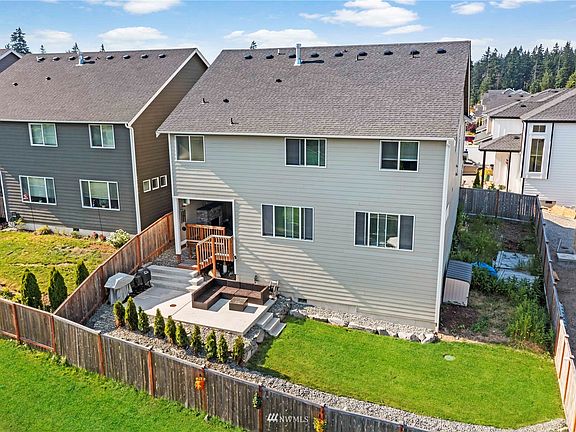 3rd image of 20523 83rd St E