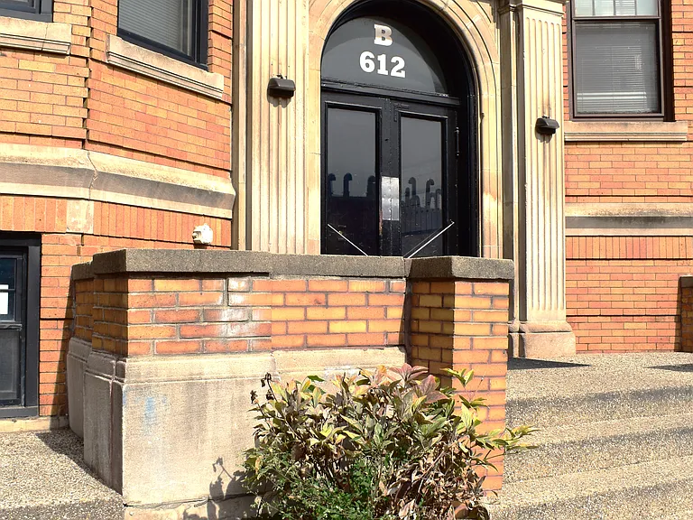 4609 Second Ave — Photo 44