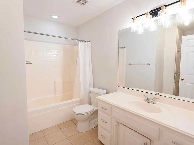 1415 E Dove Rd — Photo 27