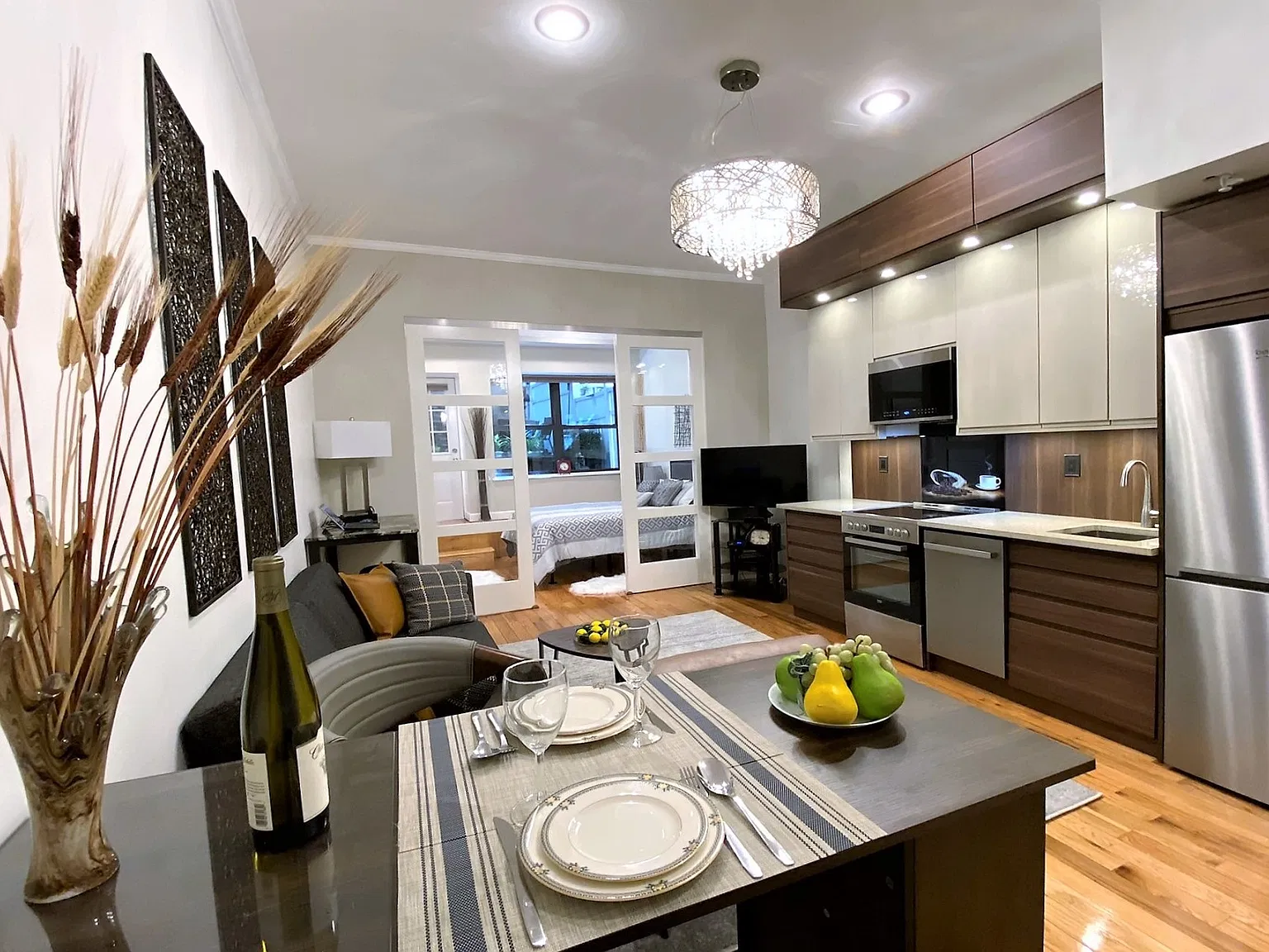 230 East 52nd Street — Photo 4