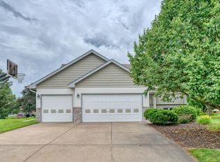 8918 Prestwick Pkwy N, Brooklyn Park, MN 55443