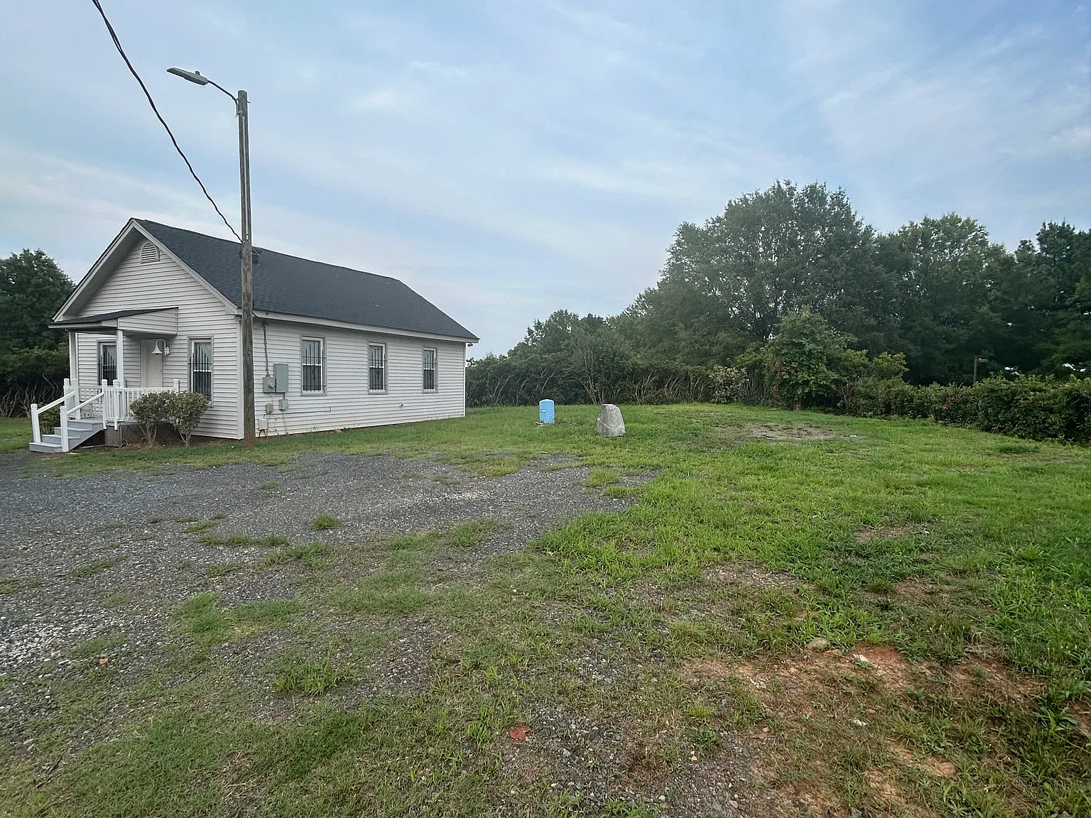 4 bed, 768 sqft, $2,200 — Photo 2