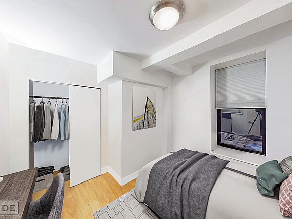 5th image of 240 Waverly Pl