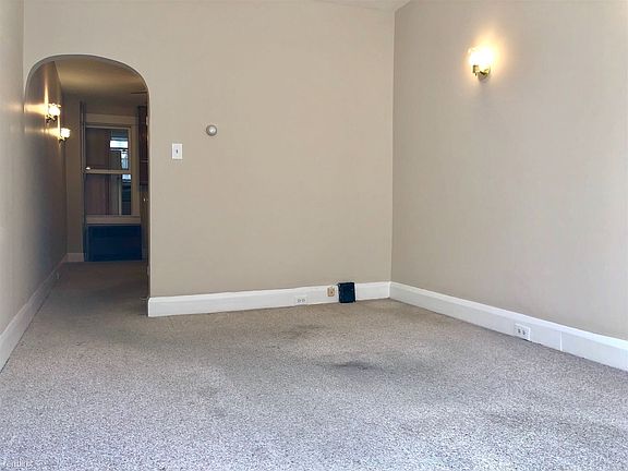 EE80BDA7-1BDD-46A8-A917-4C5287C96270