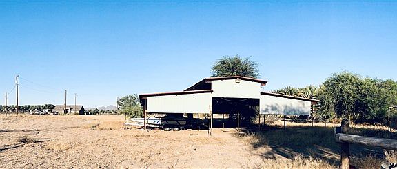 4th image of 4524 E County 15 St