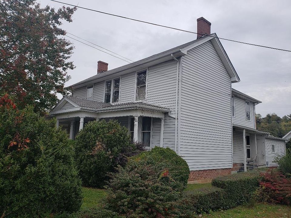 1st image of 202 W Washington St