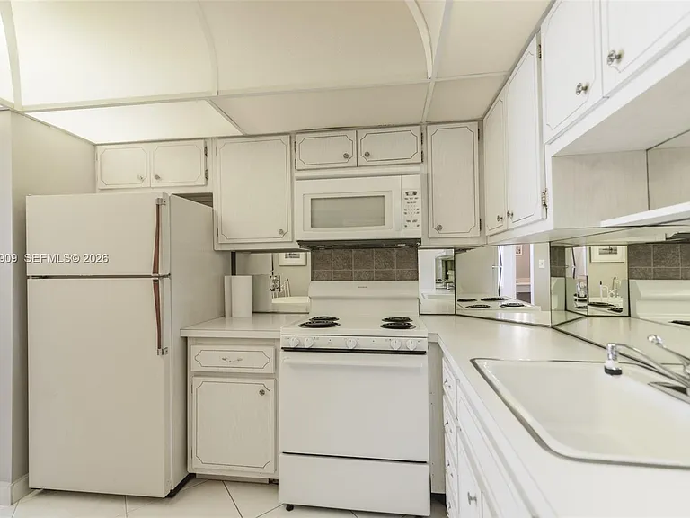 1950 S Ocean Dr #5Q — Photo 25