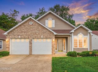 16 Angus Ct, Jackson, NJ 08527