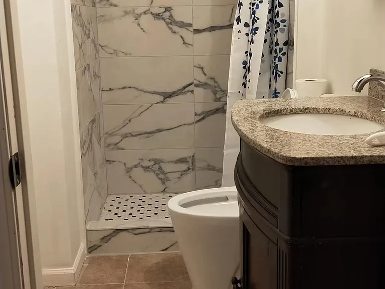 1415 E 52nd St #3 — Photo 11