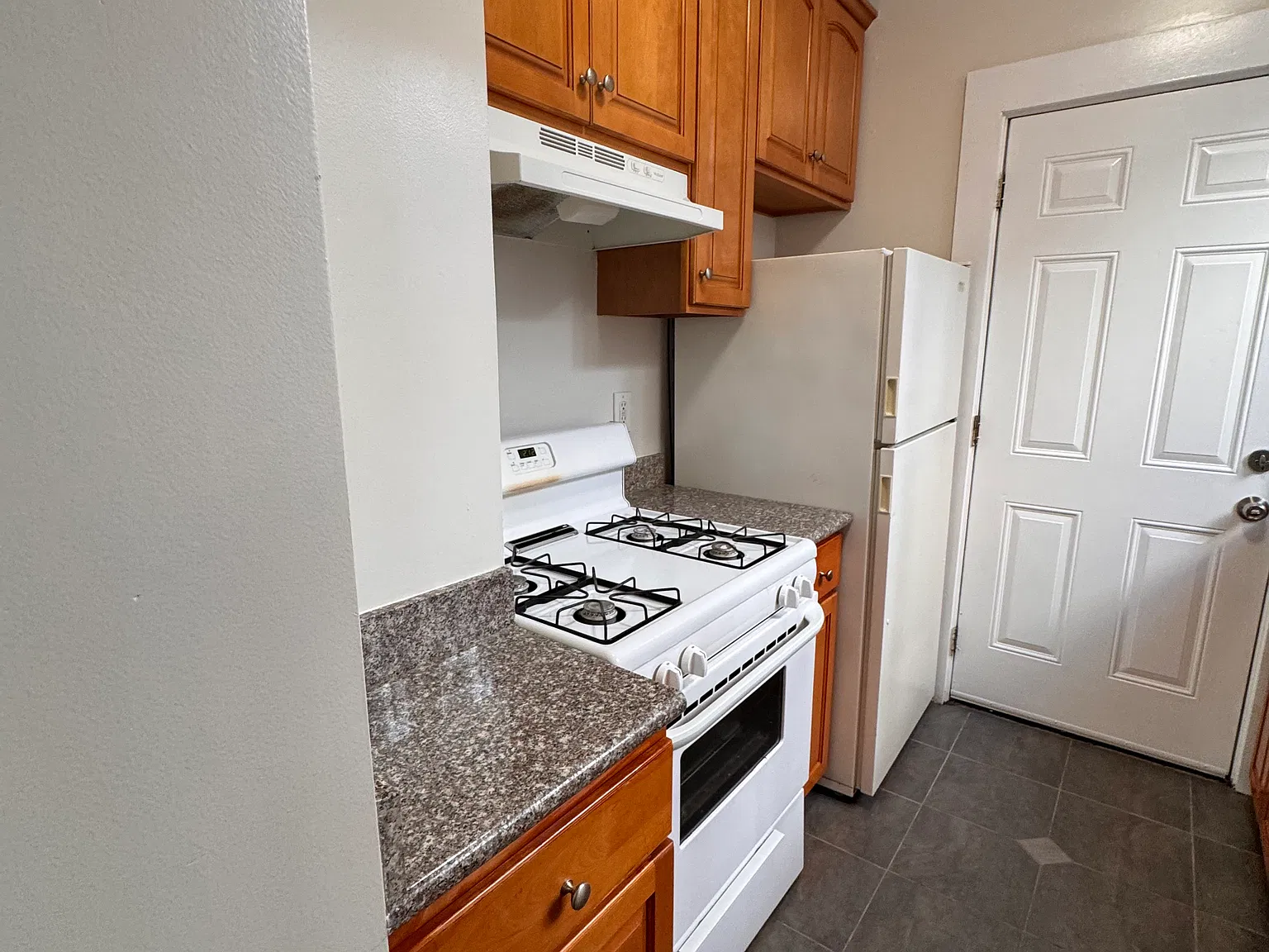 1 bed, 600 sqft, $1,650 — Photo 2