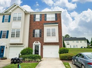 325 Rock Ridge Ln, Mount Holly, NC 28120