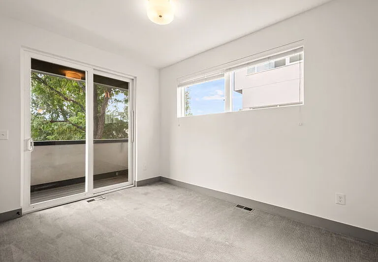 1573 N King St — Photo 10