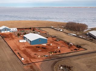 555 Beulah Bay Rd, Beulah, ND 58523