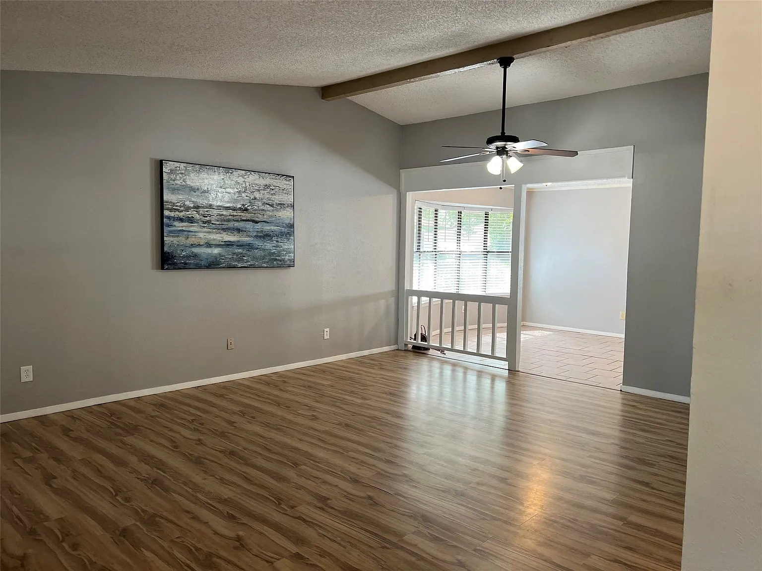 3 bed, 2.0 bath, 1581 sqft, $2,200 — Photo 4