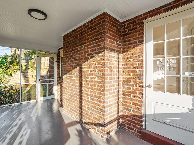 3100 S Hill St — Photo 10