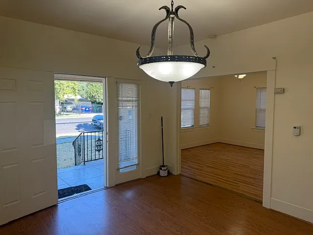 1446 S Aurora St — Photo 3