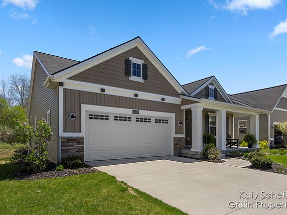 3rd image of 8330 Autumn Acres Dr