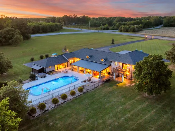 5016 Hillsboro Hwy, Manchester, TN 37342