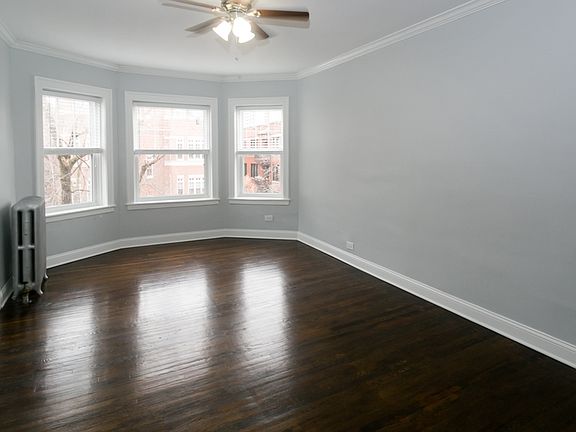 5th image of 6118 N Winthrop Ave #E4