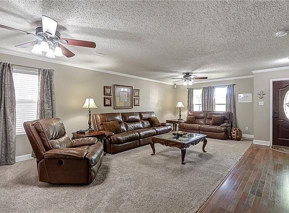 4th image of 1208 Golden Sand Dr